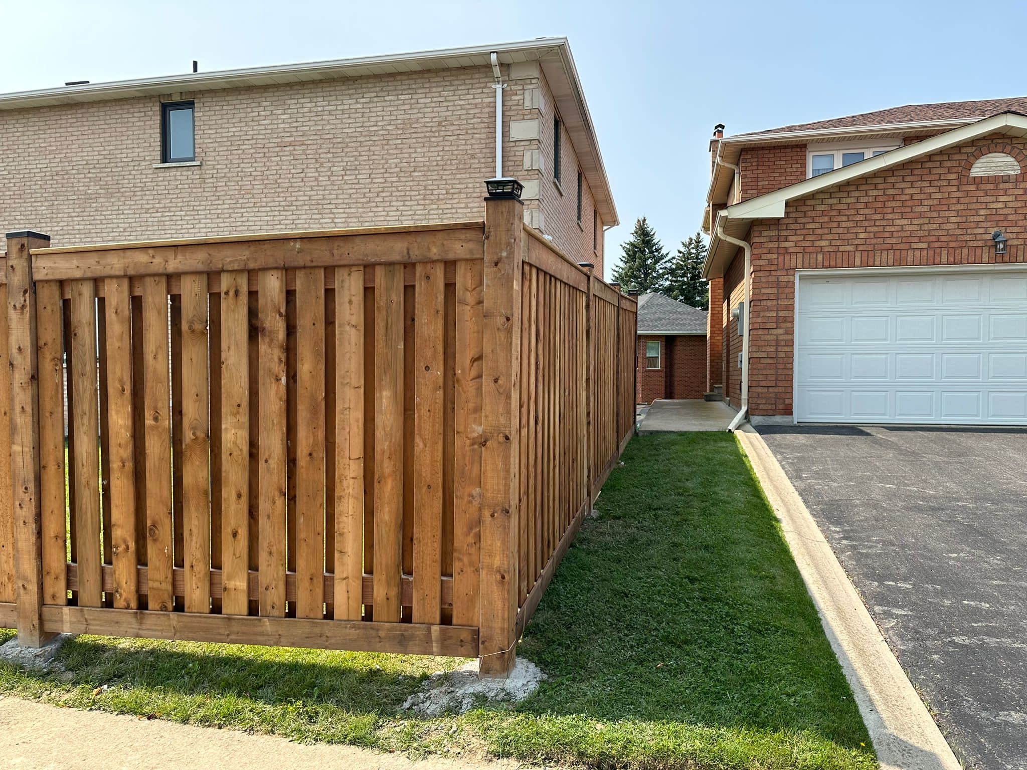 Choosing the Perfect Fence for Your Home: A Simple Guide